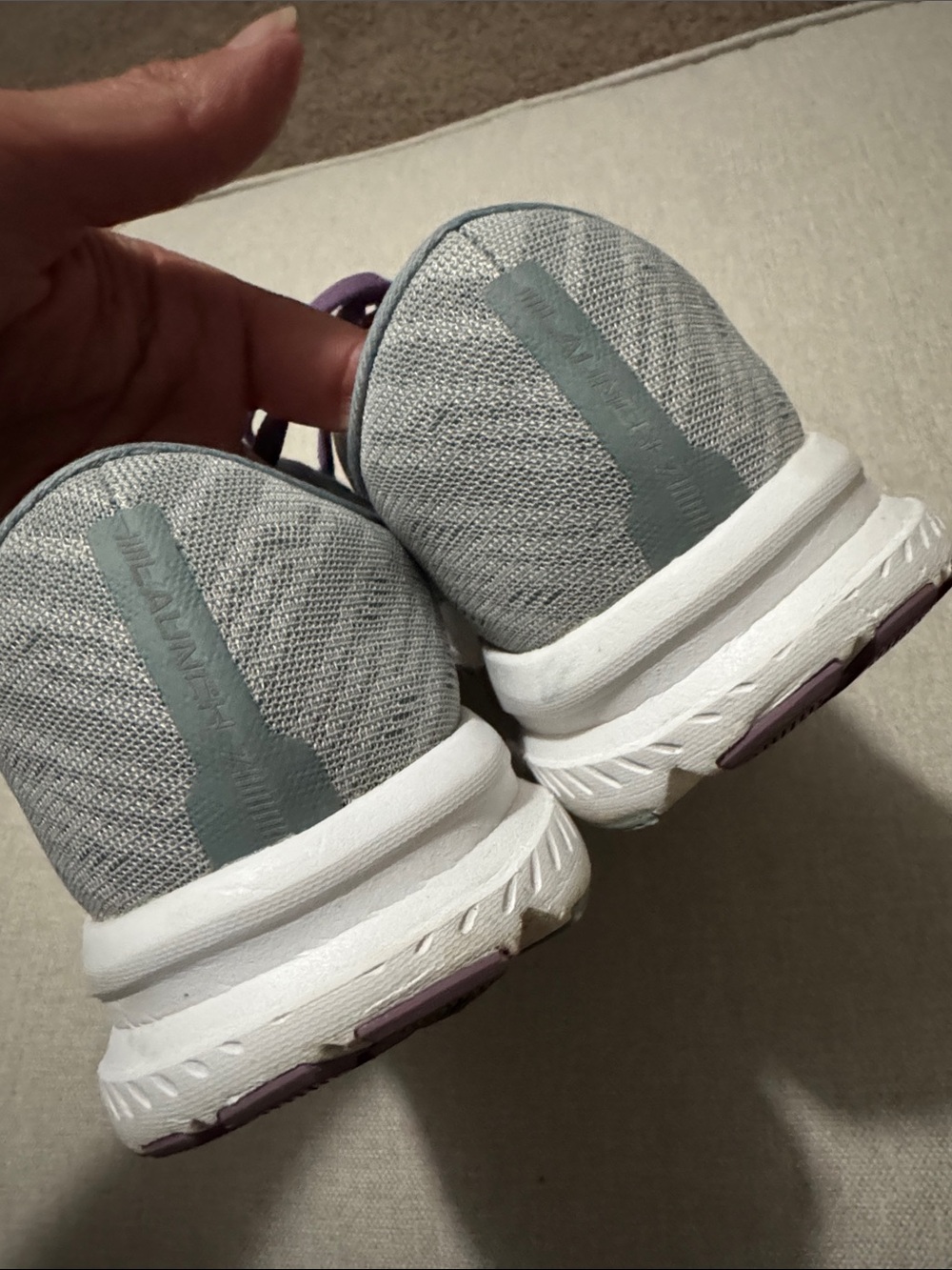 Wmns Sz 10 Brooks Launch 7 Medium Neutral Running Shoes-Gray/Purple/White-GUC - Picture 10 of 16